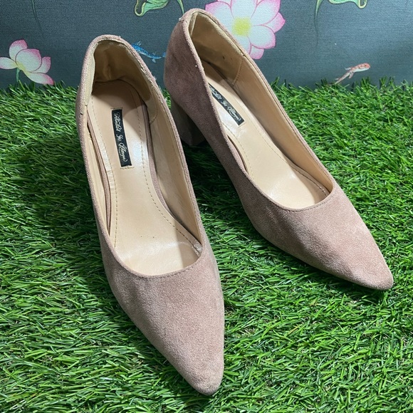 Heels. Size - 37 - Picture 4 of 13